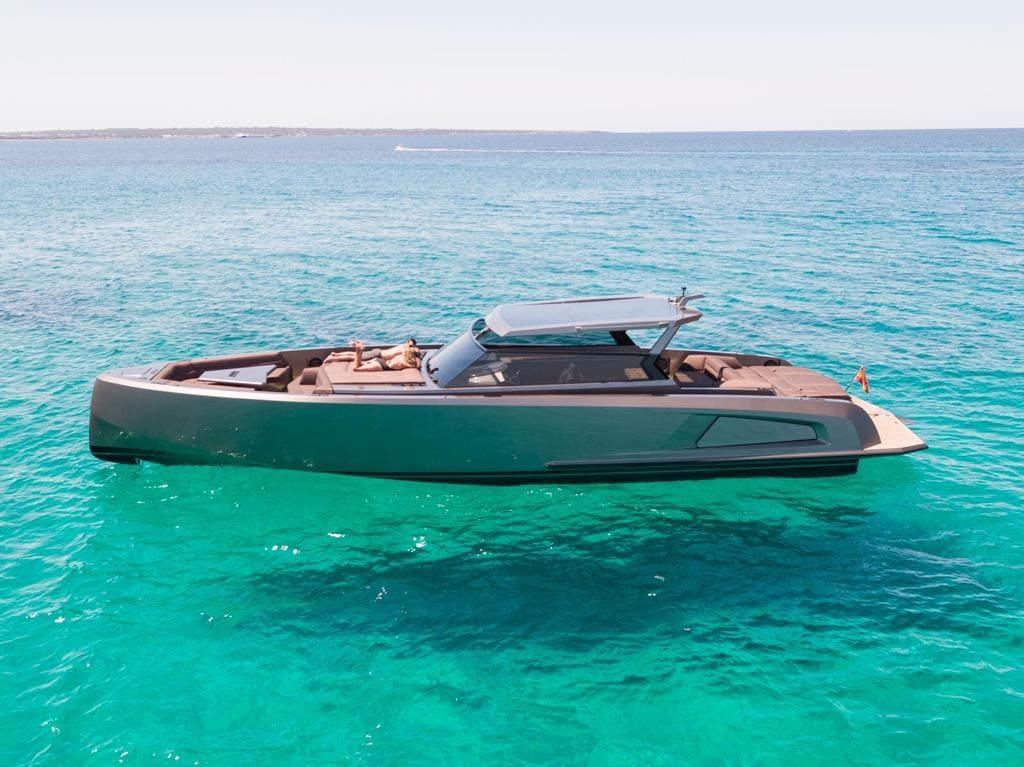 VANQUISH VQ52 - CASA ATLANTIS