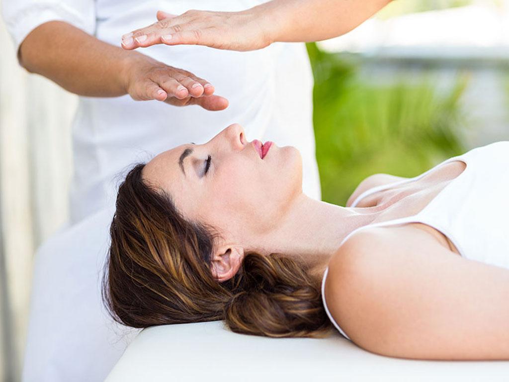 How Does Reiki Therapy Help Promote Healing?